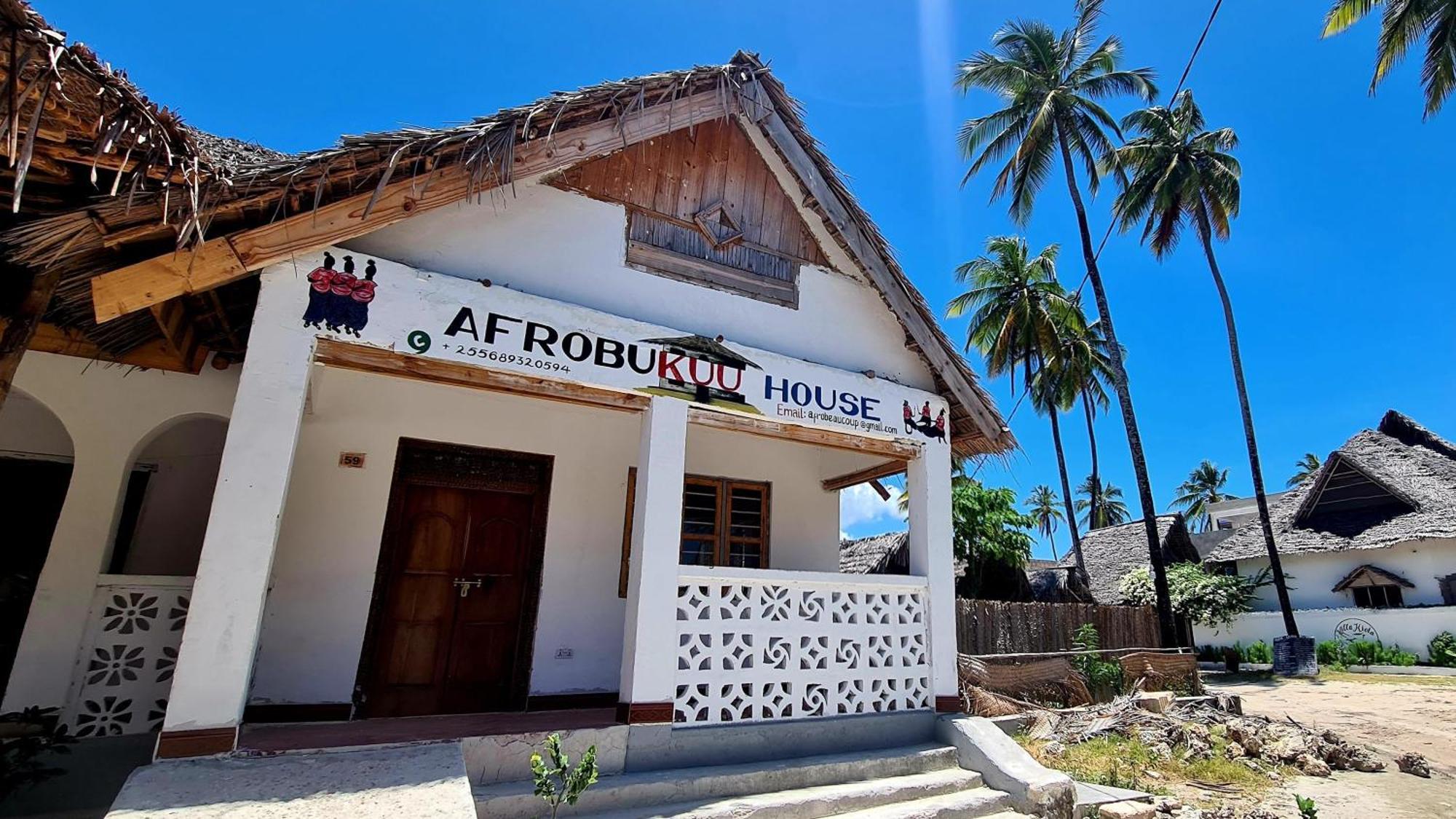 فندق Afrobukuu House باجي المظهر الخارجي الصورة